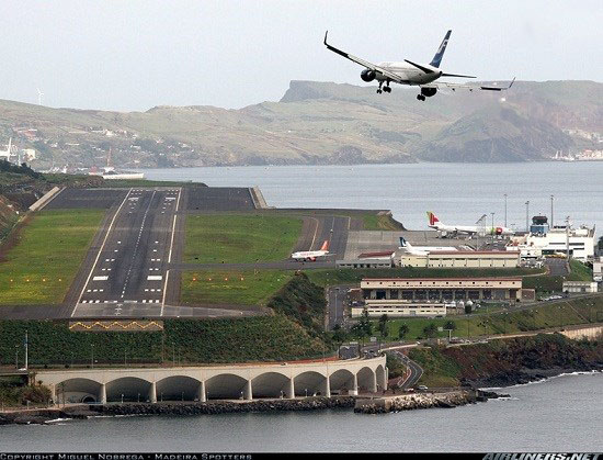 فرودگاه بین‌المللی مادیرا در پرتغال